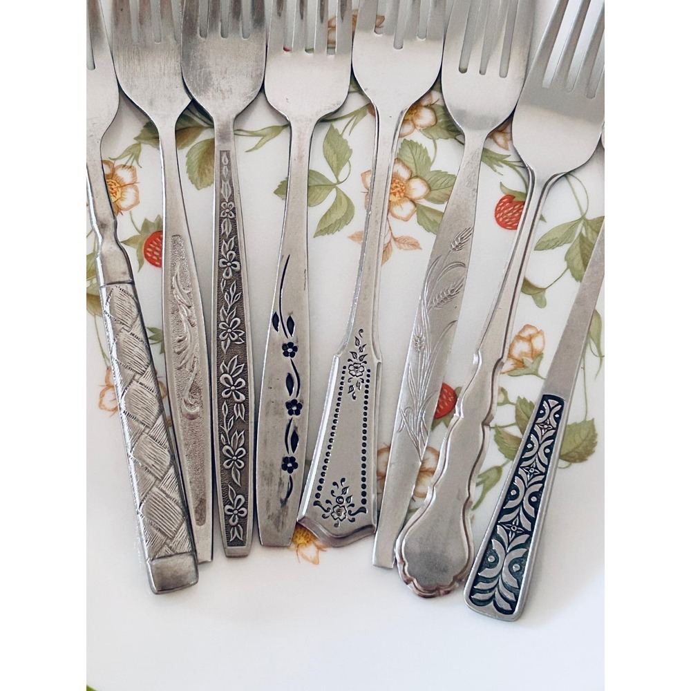 Vintage Mismatched Flatware Sets—Service for 8 (40 pieces) - Picture 5 of 9